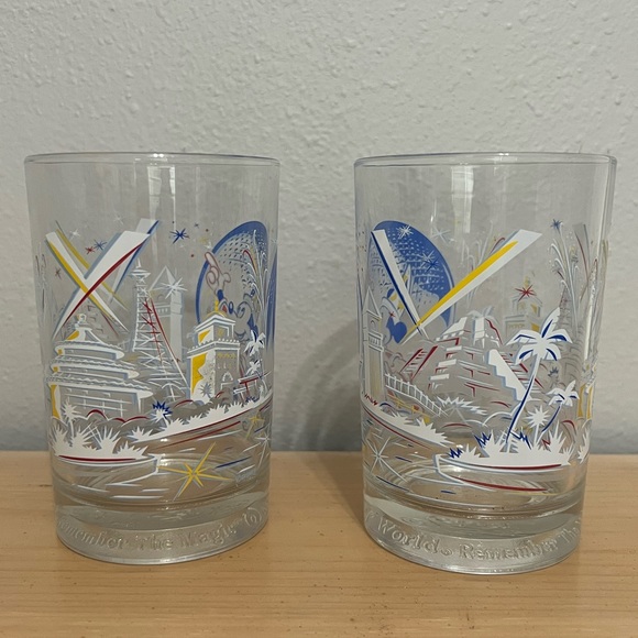 Vintage Walt Disney World Mickey Mouse Glass Lot - Picture 2 of 2